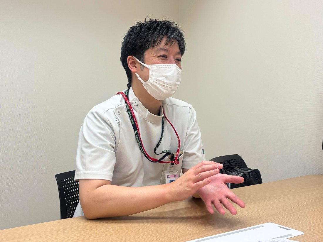 亀田総合病院 高橋様への取材の様子